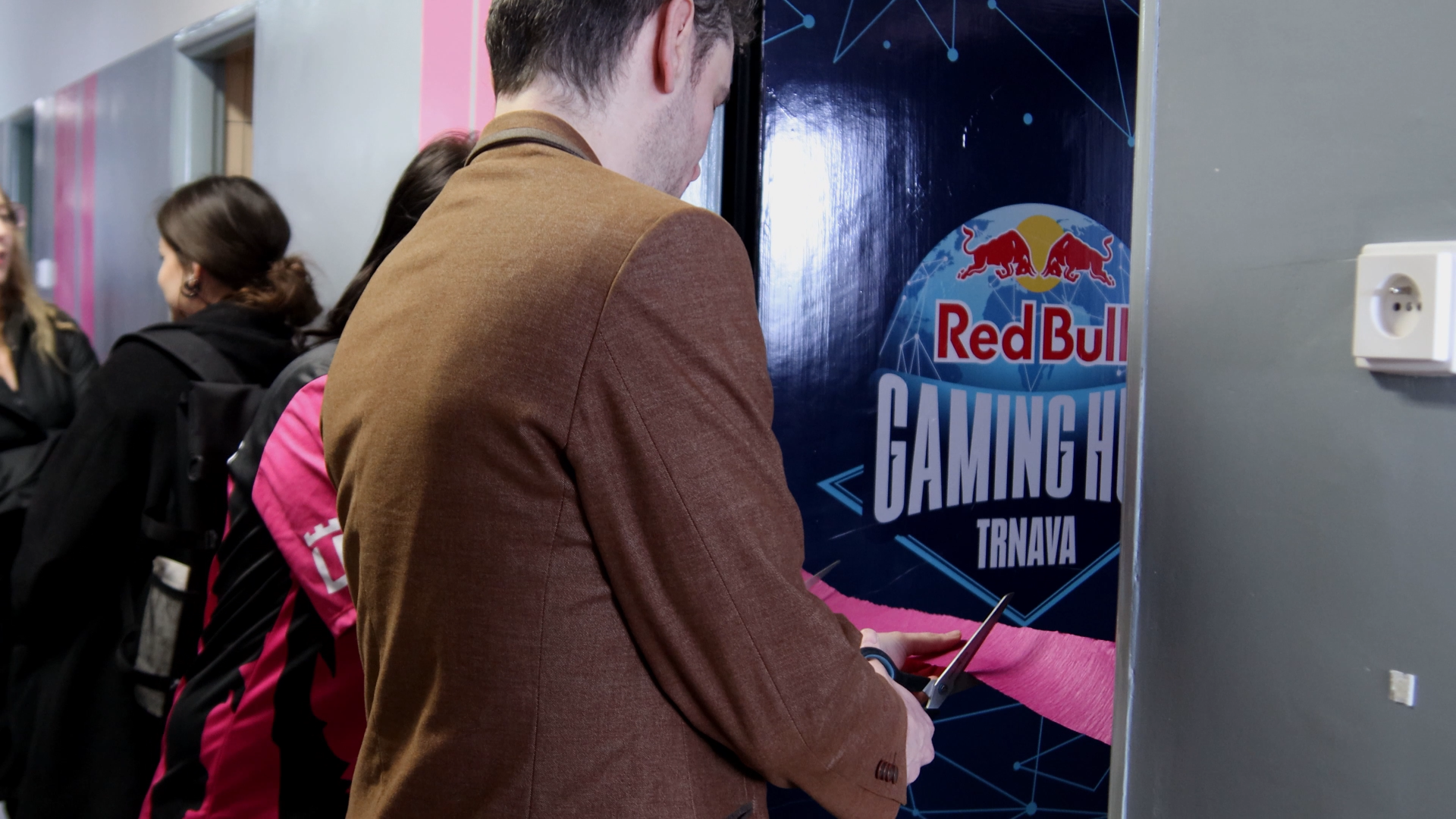 REPORTÁŽ: Otvorenie Red Bull Gaming Hub Trnava